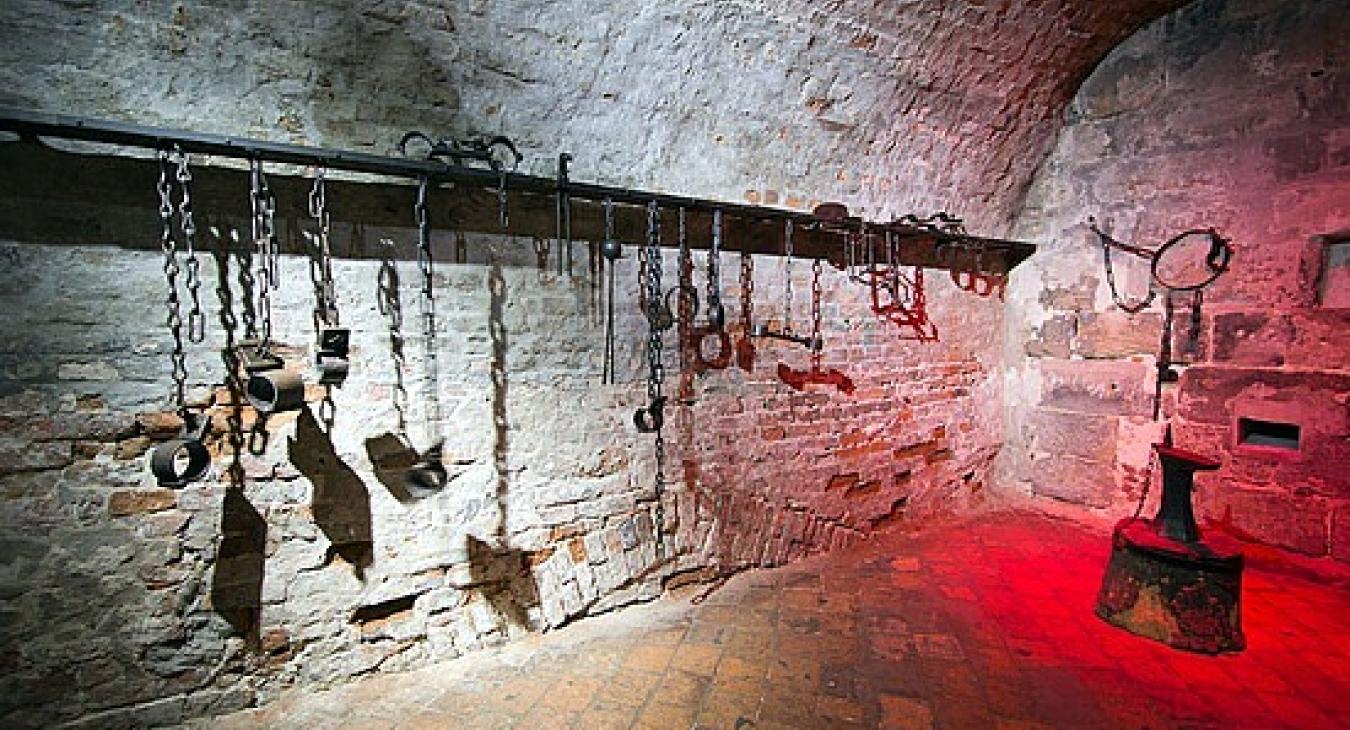 Medieval Torture Chamber Instruments The Luna Legacy By Paula Wynne