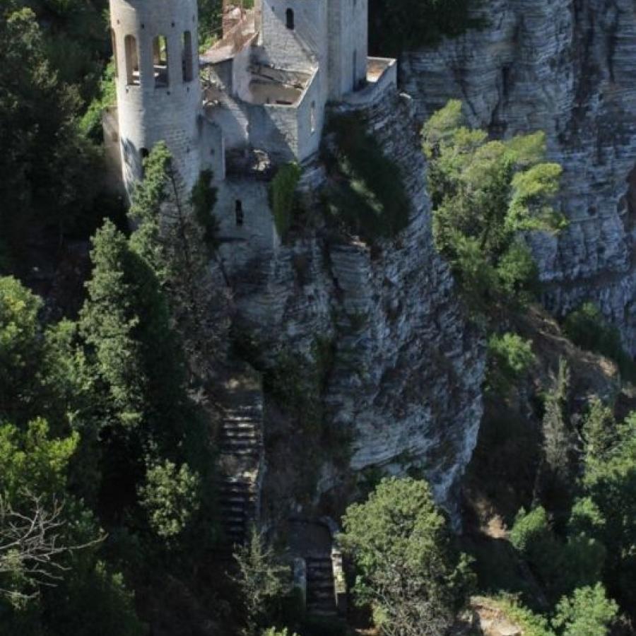 When looking for inspiration for the fictional abbey I was creating on top of Sierra del Torcal, I spotted this castle and fell in love with it.